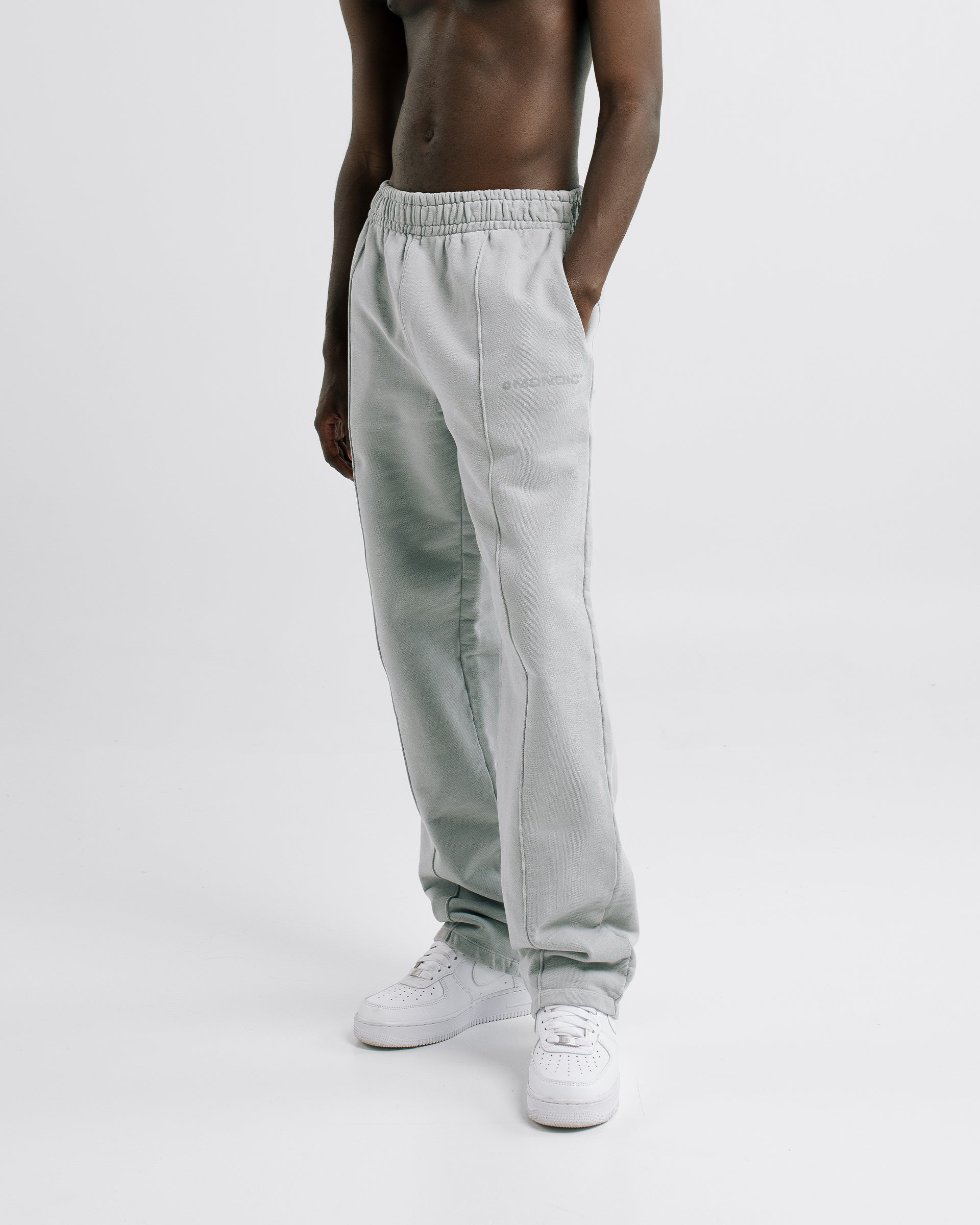 Jogger Baggy Monoic Gris Claro| Joggers Endless Dreams | Monoic Studios