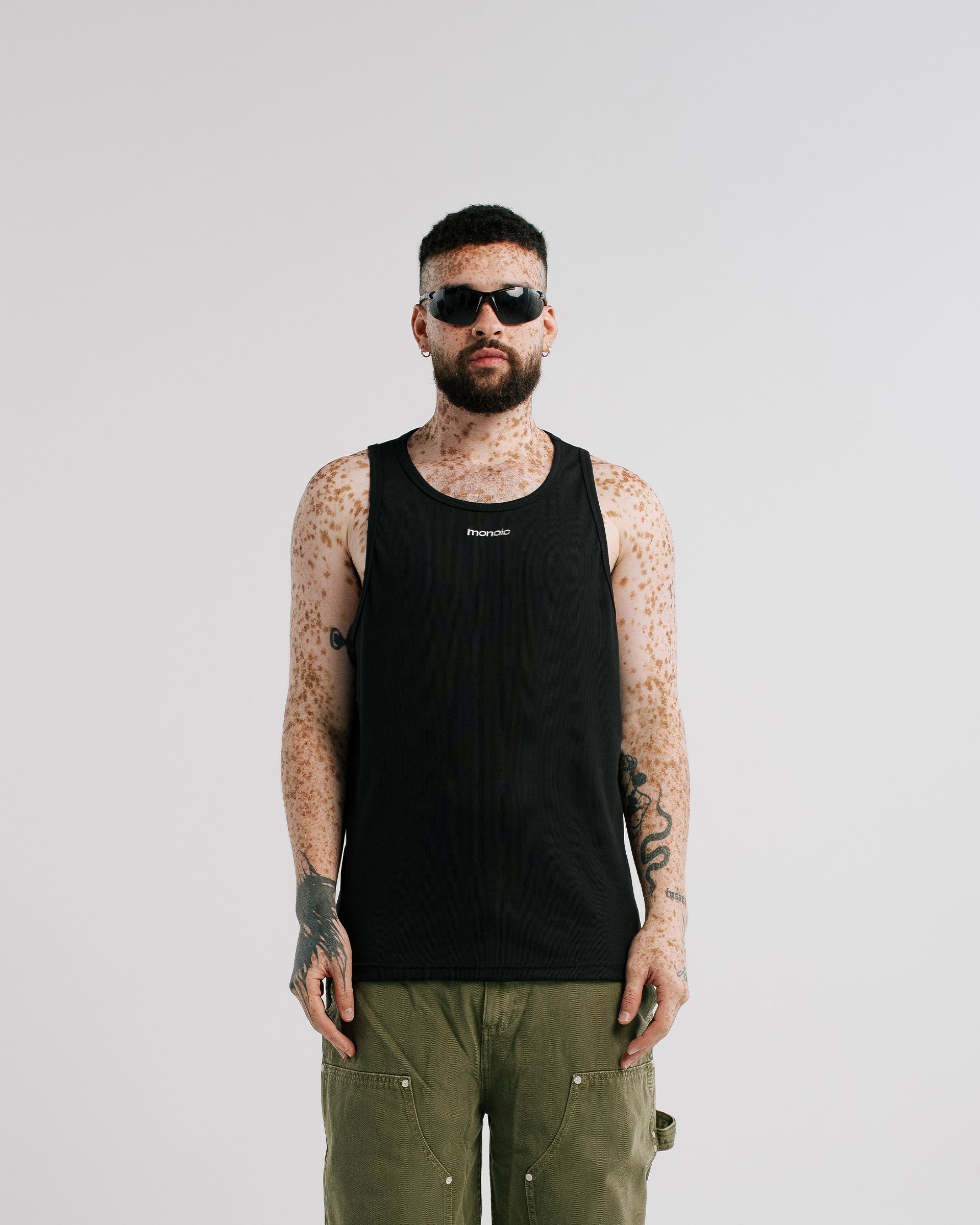 Camiseta Tank Top Negro oscuro | Camisetas Endless Dreams | Monoic Studios