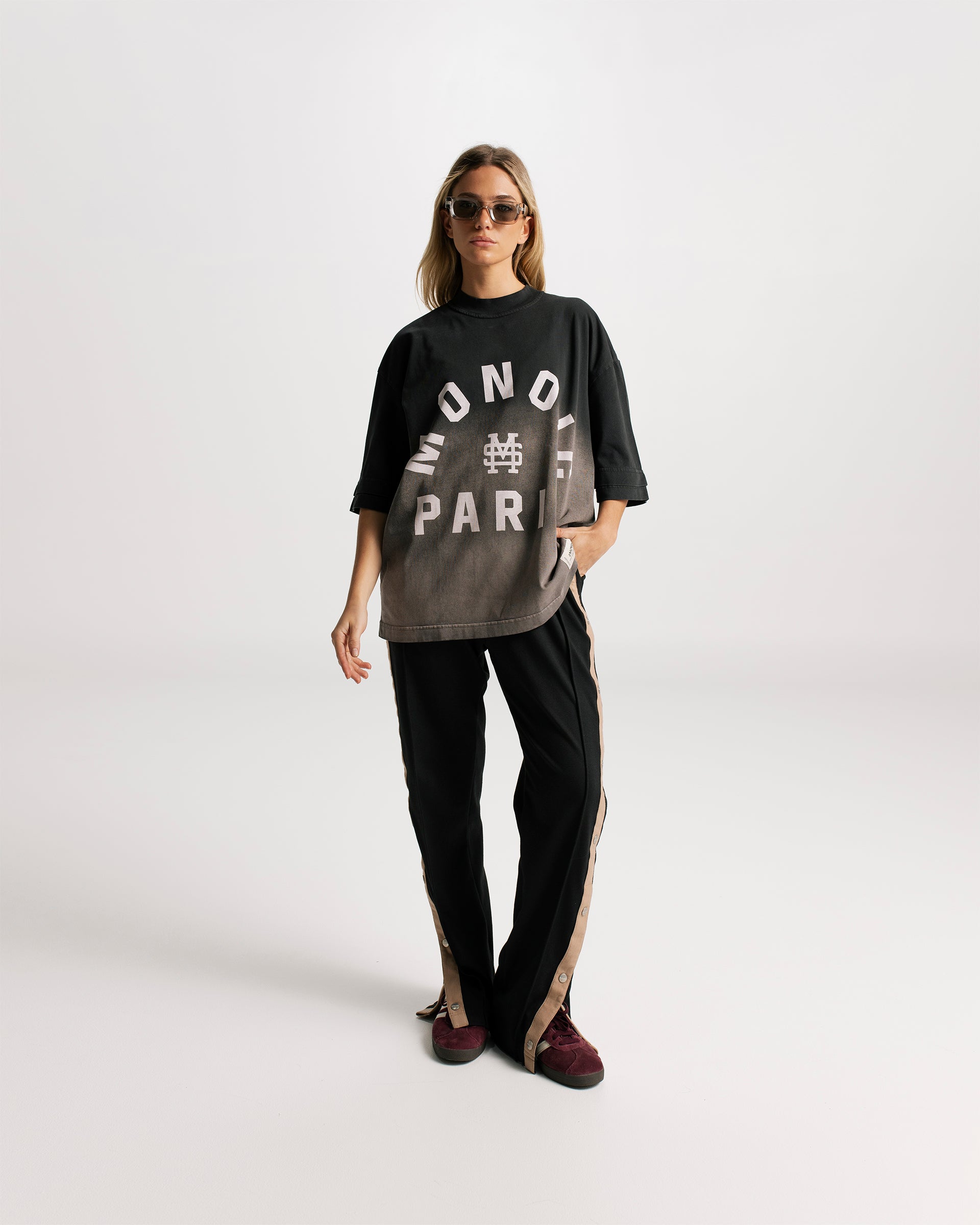 Monoic Paris Boxy Fit T-shirt Gradient 
Jet Black| Parisian Dreams T-shirts | Monoic Studios