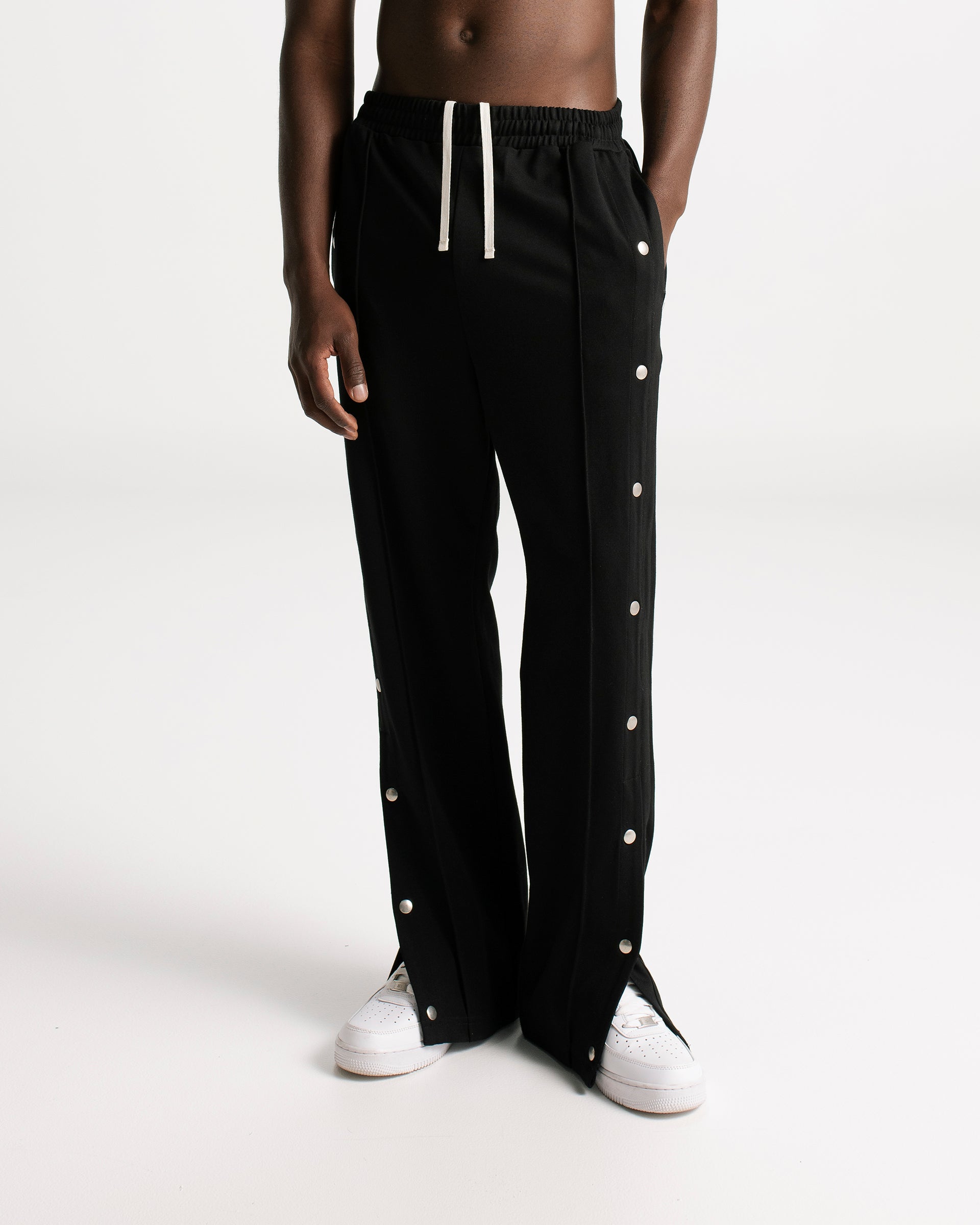 Track Pant Monoic Jet Black | Parisian Dreams Pants | Monoic Studios