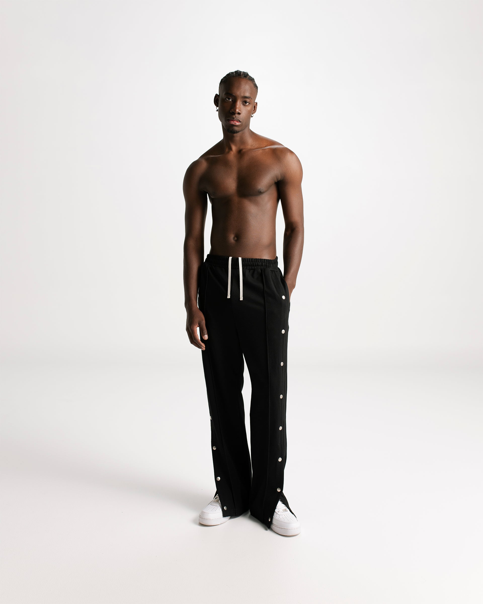 Track Pant Monoic Jet Black | Parisian Dreams Pants | Monoic Studios