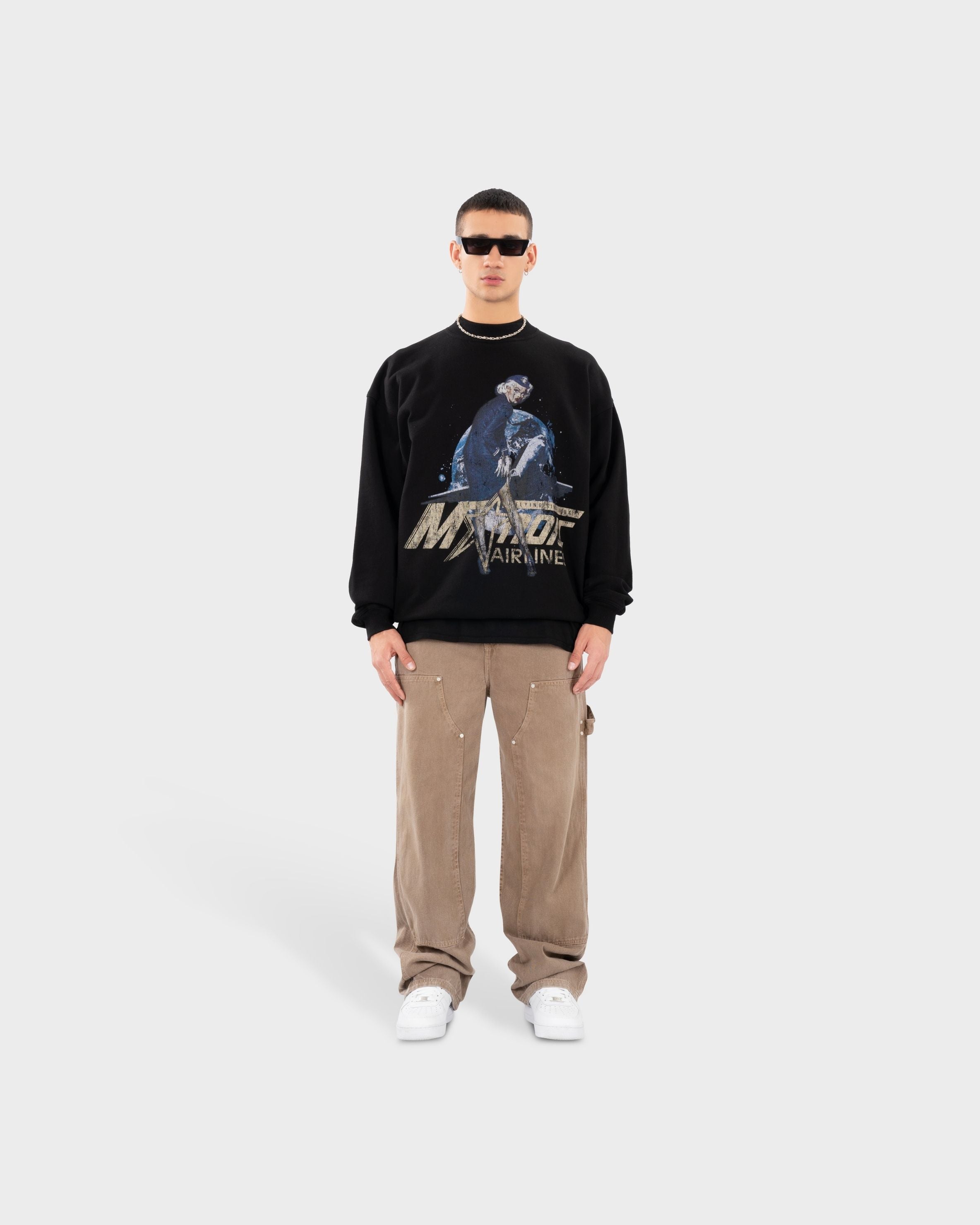 Crewneck World Negro | Crewnecks Monoic Airways | Monoic Studios